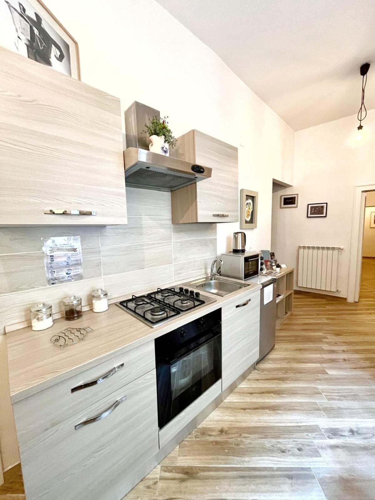 Guesthouse Marcanto - Duomo เนเปิลส์ ภายนอก รูปภาพ
